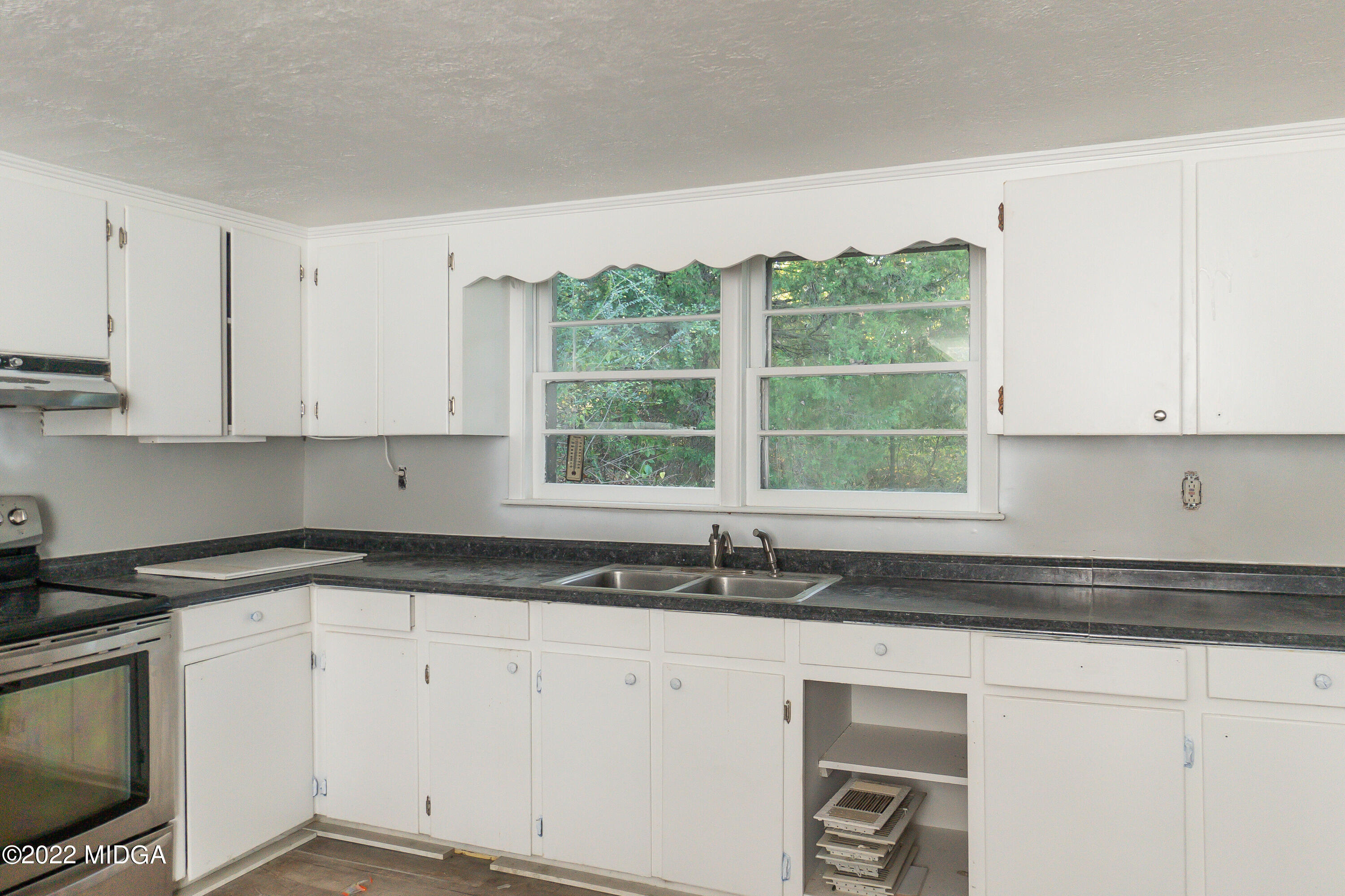 223 Henderson Road Macon, GA 31217 - Photo 22 of 39 21_DSC01157_mls