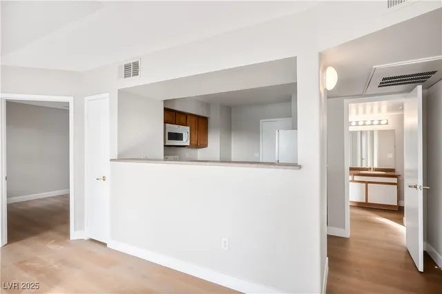 $1,350 | 6650 West Warm Springs Road, Unit 2040, Las Vegas, NV 89118