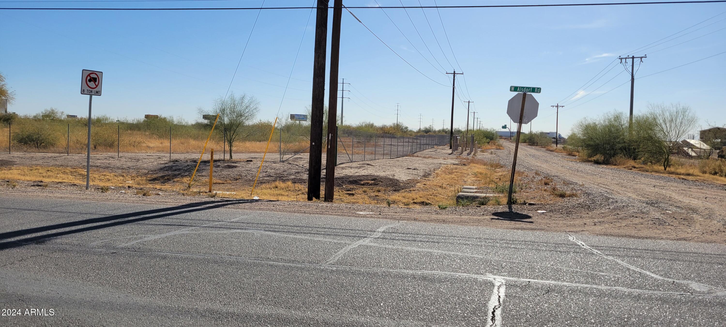 529 West Alsdorf Road Eloy, AZ 85131 - Photo 7 of 17 Looking North