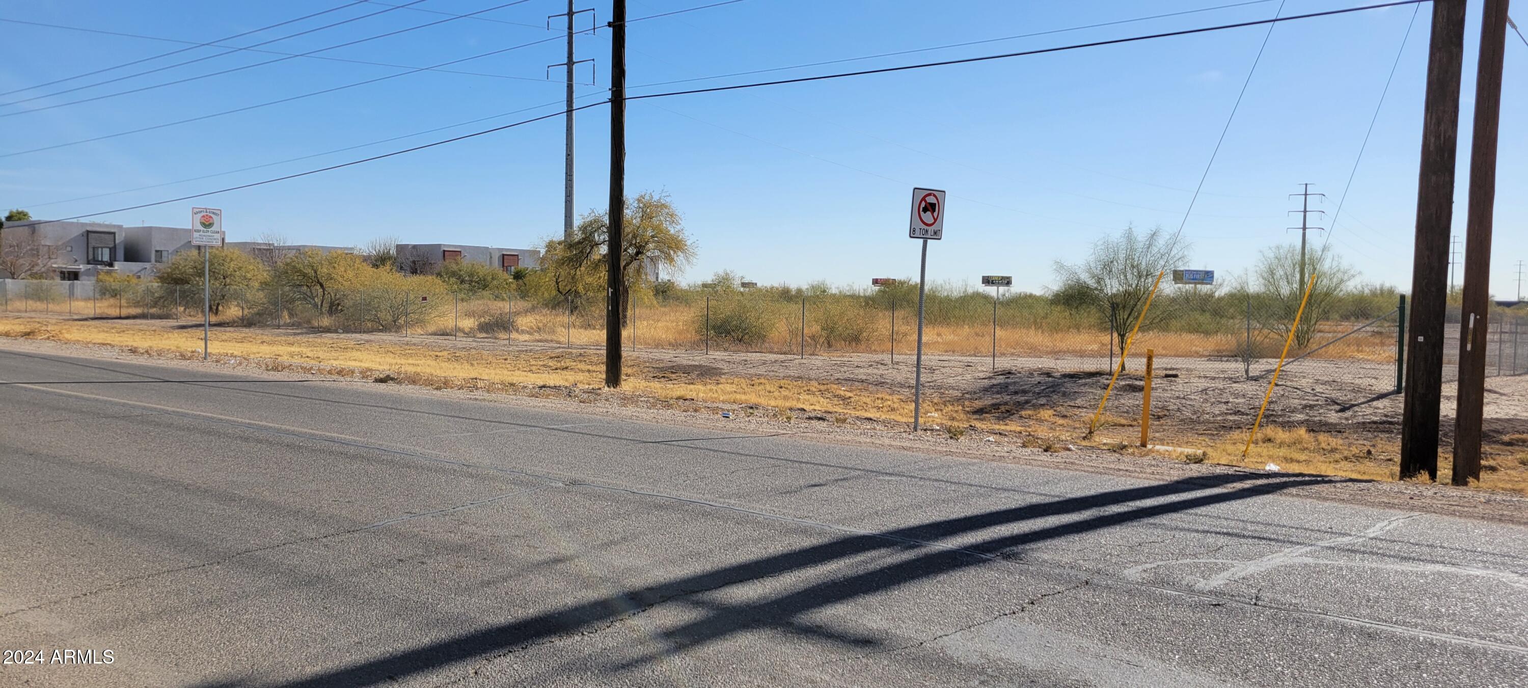 529 West Alsdorf Road Eloy, AZ 85131 - Photo 8 of 17 20241220_125607