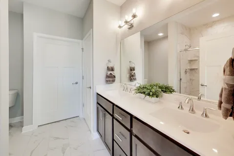 $426,295 | 270 Masters Drive, Addison, IL 60101