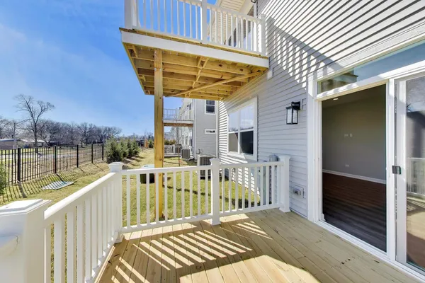 $426,295 | 270 Masters Drive, Addison, IL 60101