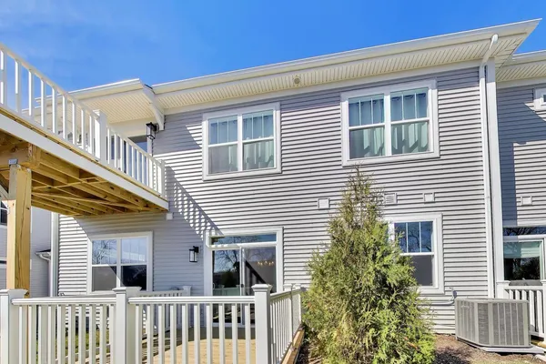 $426,295 | 270 Masters Drive, Addison, IL 60101