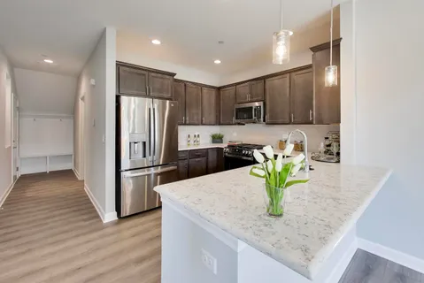 $426,295 | 270 Masters Drive, Addison, IL 60101