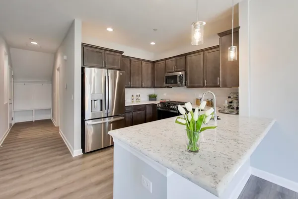 $426,295 | 270 Masters Drive, Addison, IL 60101