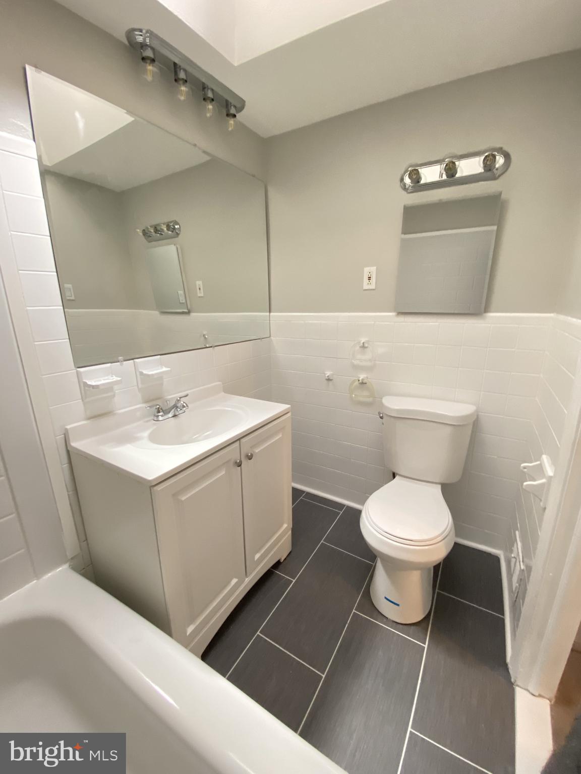 2098 Heather Road Folcroft, PA 19032 - Photo 15 of 27