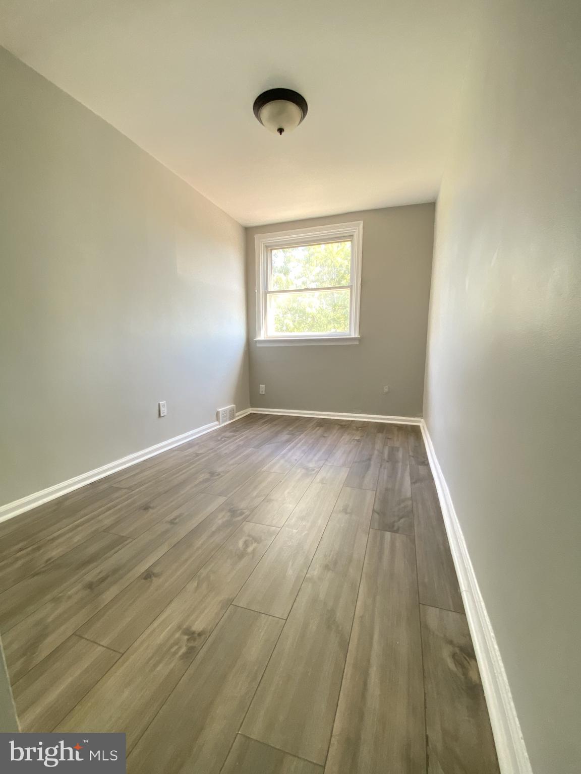 2098 Heather Road Folcroft, PA 19032 - Photo 18 of 27