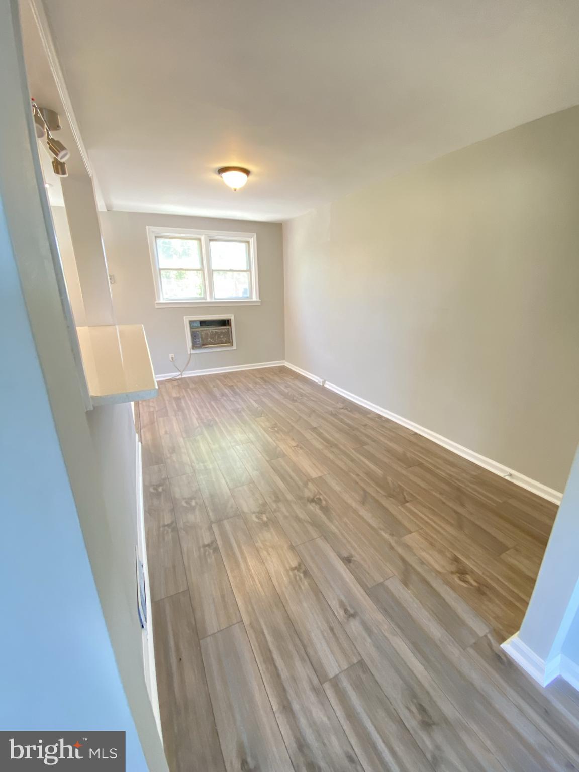 2098 Heather Road Folcroft, PA 19032 - Photo 6 of 27