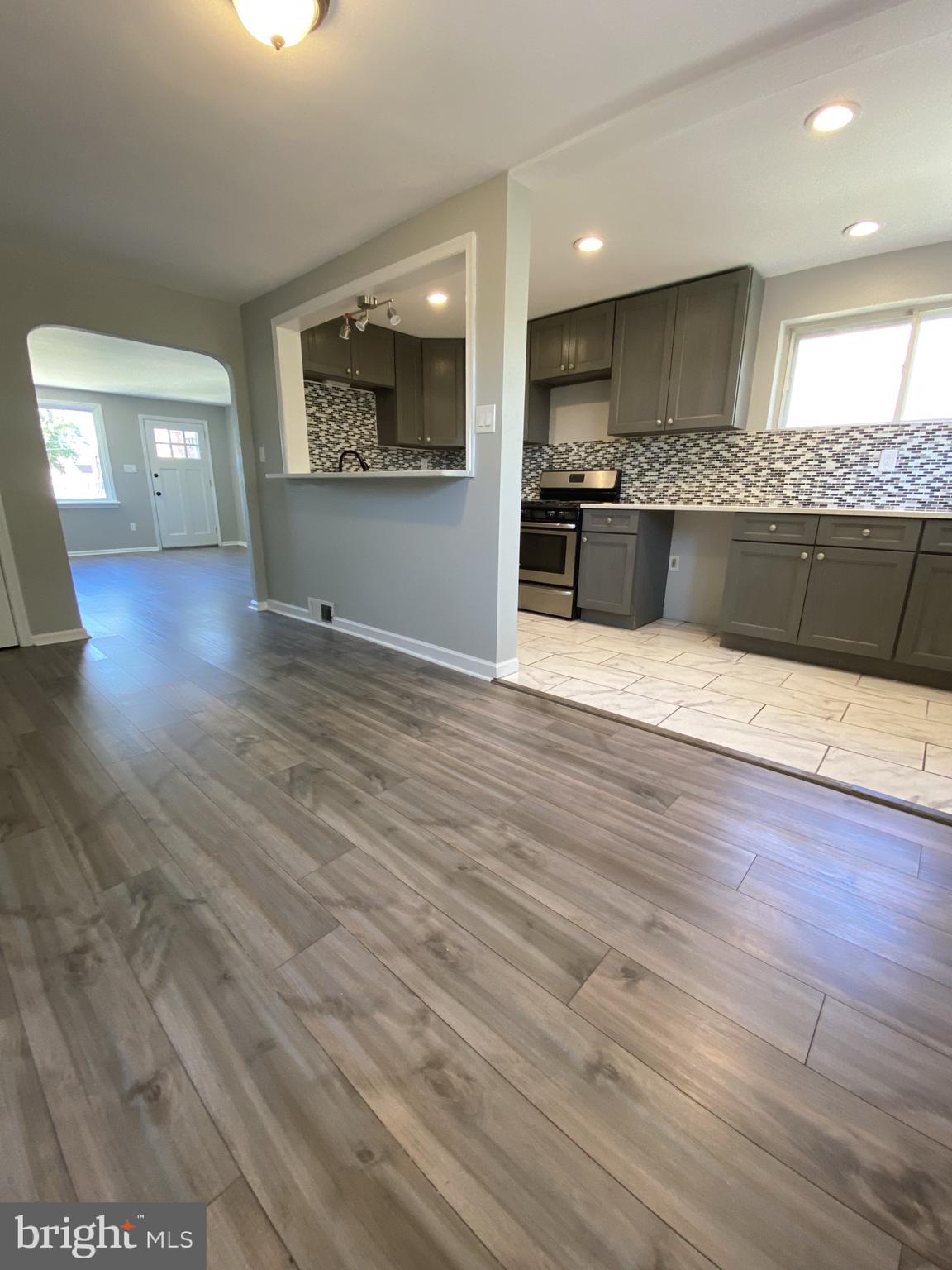 2098 Heather Road Folcroft, PA 19032 - Photo 7 of 27