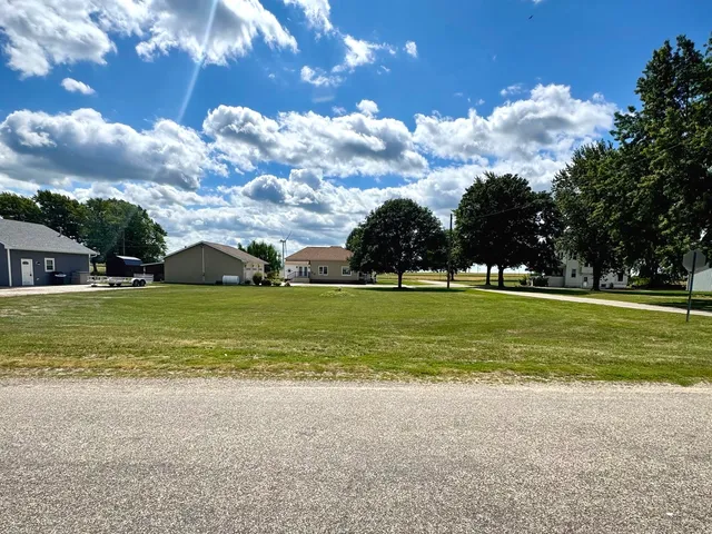 a view of building with outdoor space