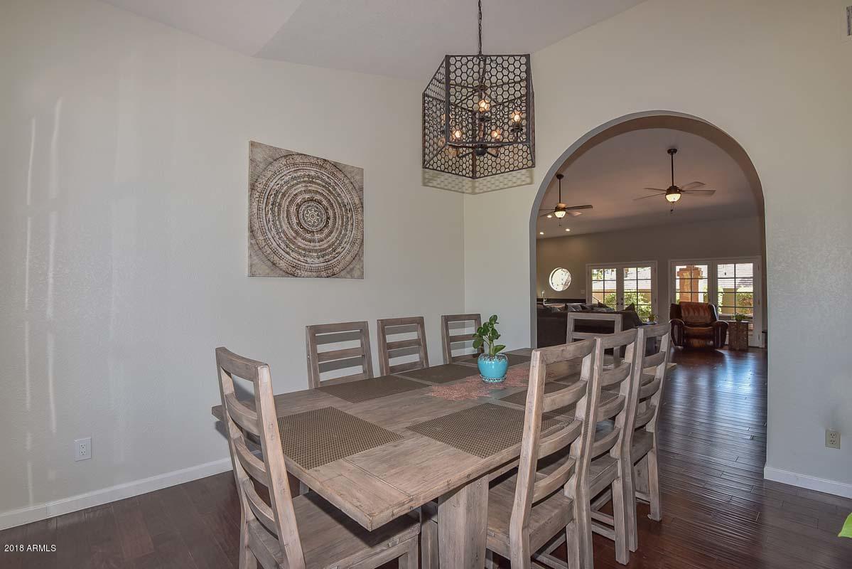 2335 East Mountain View Road Phoenix, AZ 85028 - Photo 11 of 43 Dining Room