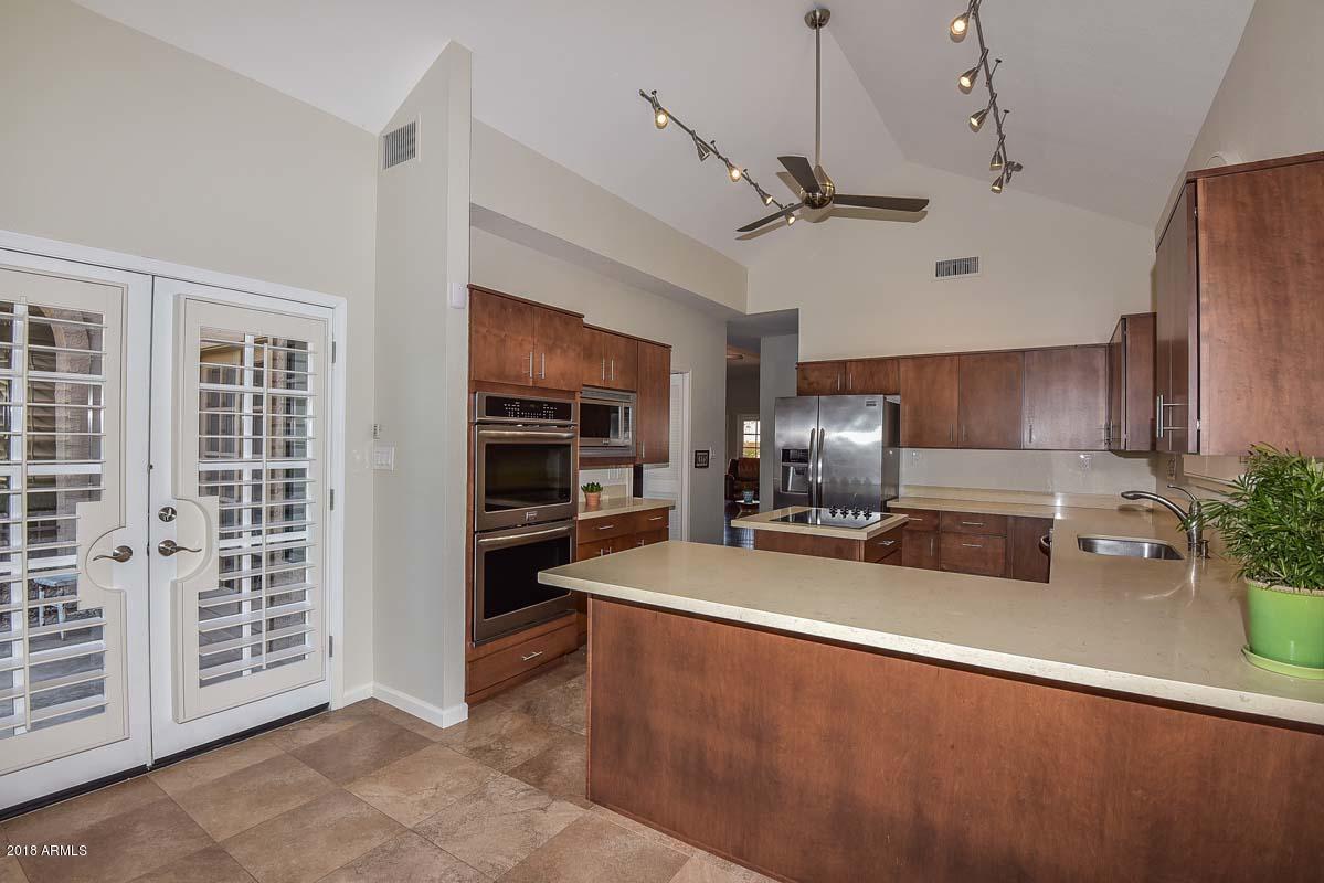 2335 East Mountain View Road Phoenix, AZ 85028 - Photo 18 of 43 Breakfast Room-Kitchen