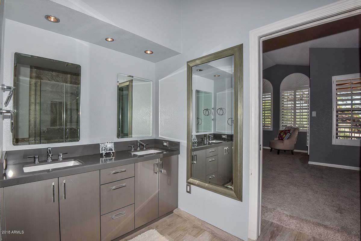 2335 East Mountain View Road Phoenix, AZ 85028 - Photo 22 of 43 Master Bath