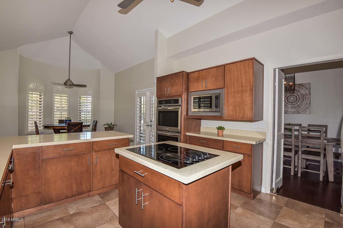 2335 East Mountain View Road Phoenix, AZ 85028 - Photo 10 of 43 Kitchen-Stove