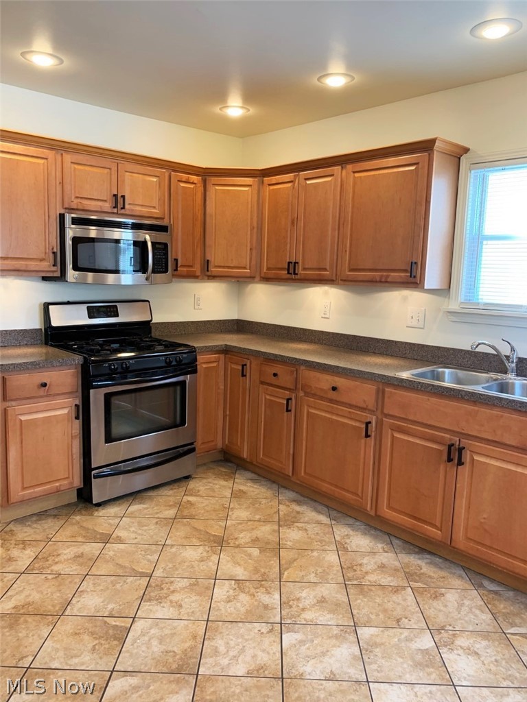 3641 Cummings Road Cleveland, OH 44118 - Photo 8 of 14