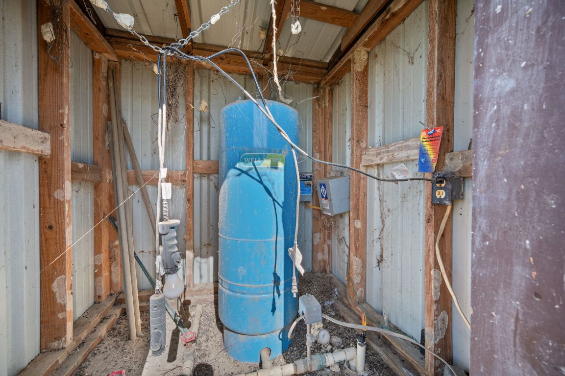 211 County Road 211 Bertram, TX 78605 - Photo 27 of 27 a view of small space