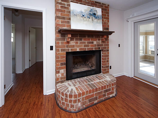 201 Turtle Cove Road Summerville, SC 29485 - Photo 17 of 44 Nice brick hearth