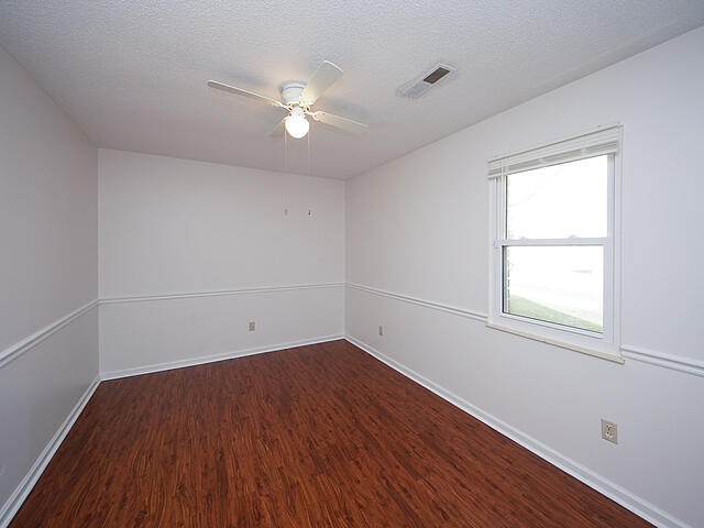 201 Turtle Cove Road Summerville, SC 29485 - Photo 27 of 44 Large Bedroom 3