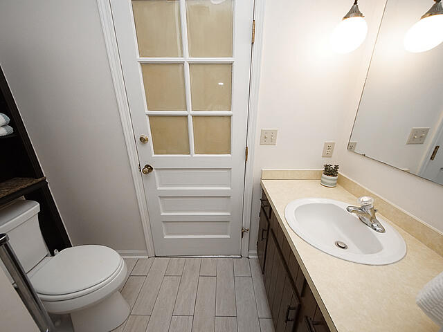 201 Turtle Cove Road Summerville, SC 29485 - Photo 31 of 44 guest bath