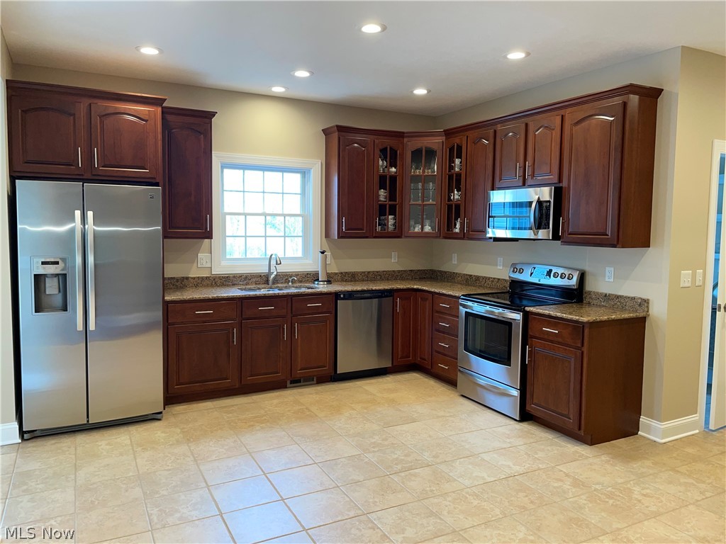 897 Ridge Road Hinckley, OH 44233 - Photo 28 of 34 In-Law Suite Kitchen