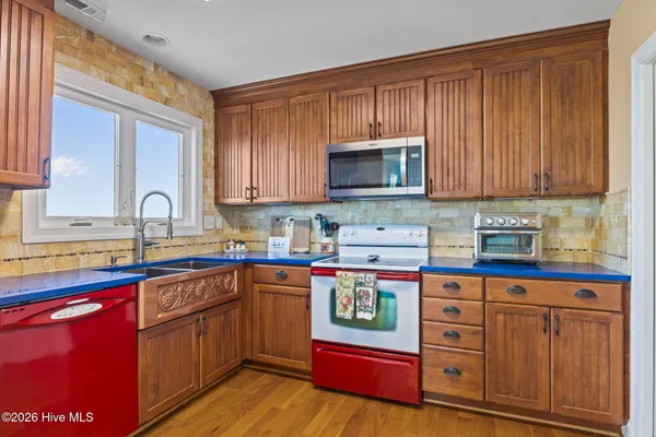 $650,000 | 616 Nelson Neck Road, Sealevel, NC 28577