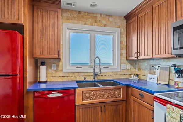 $650,000 | 616 Nelson Neck Road, Sealevel, NC 28577