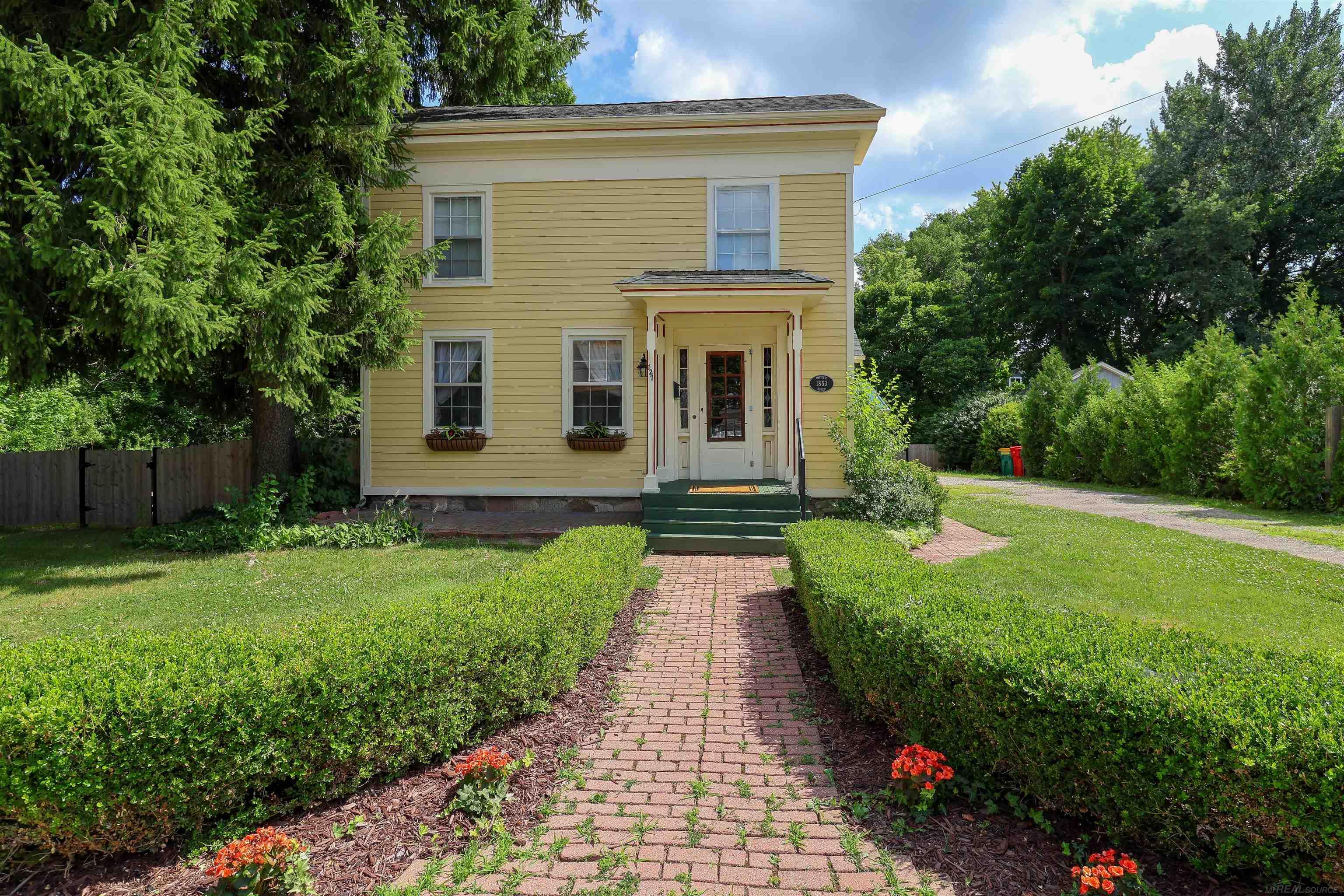 127 Benjamin Street Romeo, MI 48065 - Photo 2 of 40