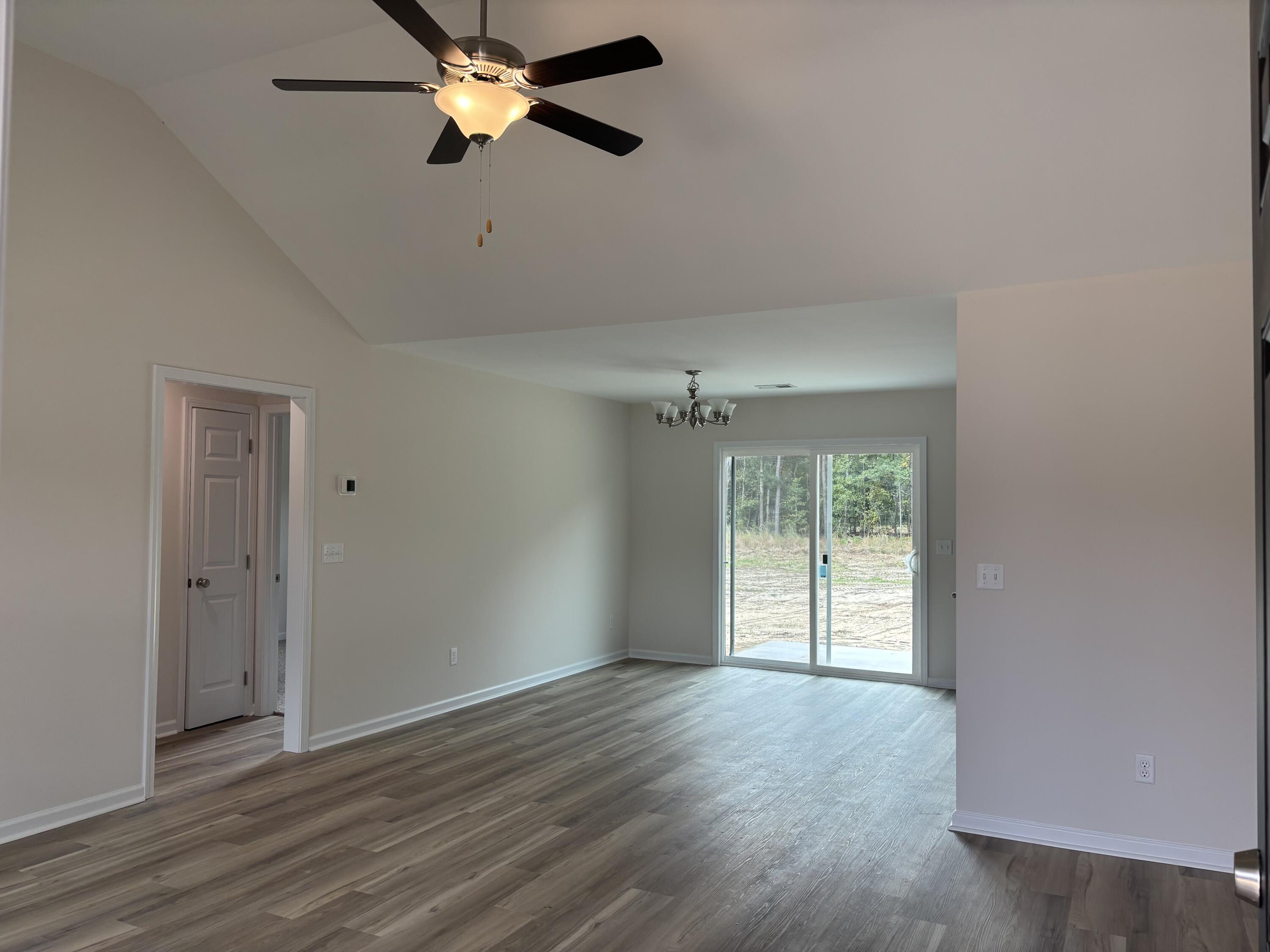 3915 Peakvalley Road Sumter, SC 29154 - Photo 6 of 16 Gallery Image 6