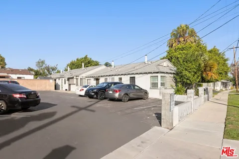 $4,200,000 | 1108 East Fairview Boulevard, Inglewood, CA 90302