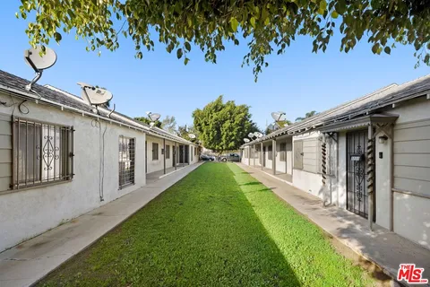 $4,200,000 | 1108 East Fairview Boulevard, Inglewood, CA 90302
