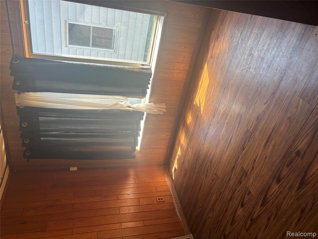 1122 Simcoe Avenue Flint, MI 48507 - Photo 10 of 21