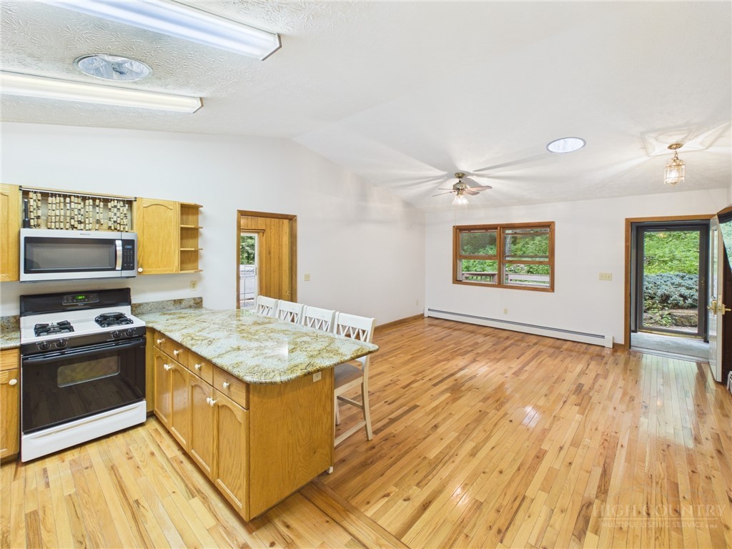 442 Timberlane Drive Boone, NC 28607 - Photo 9 of 31