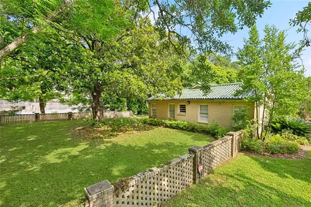 $750,000 | 2 Maryland Drive, New Orleans, LA 70124