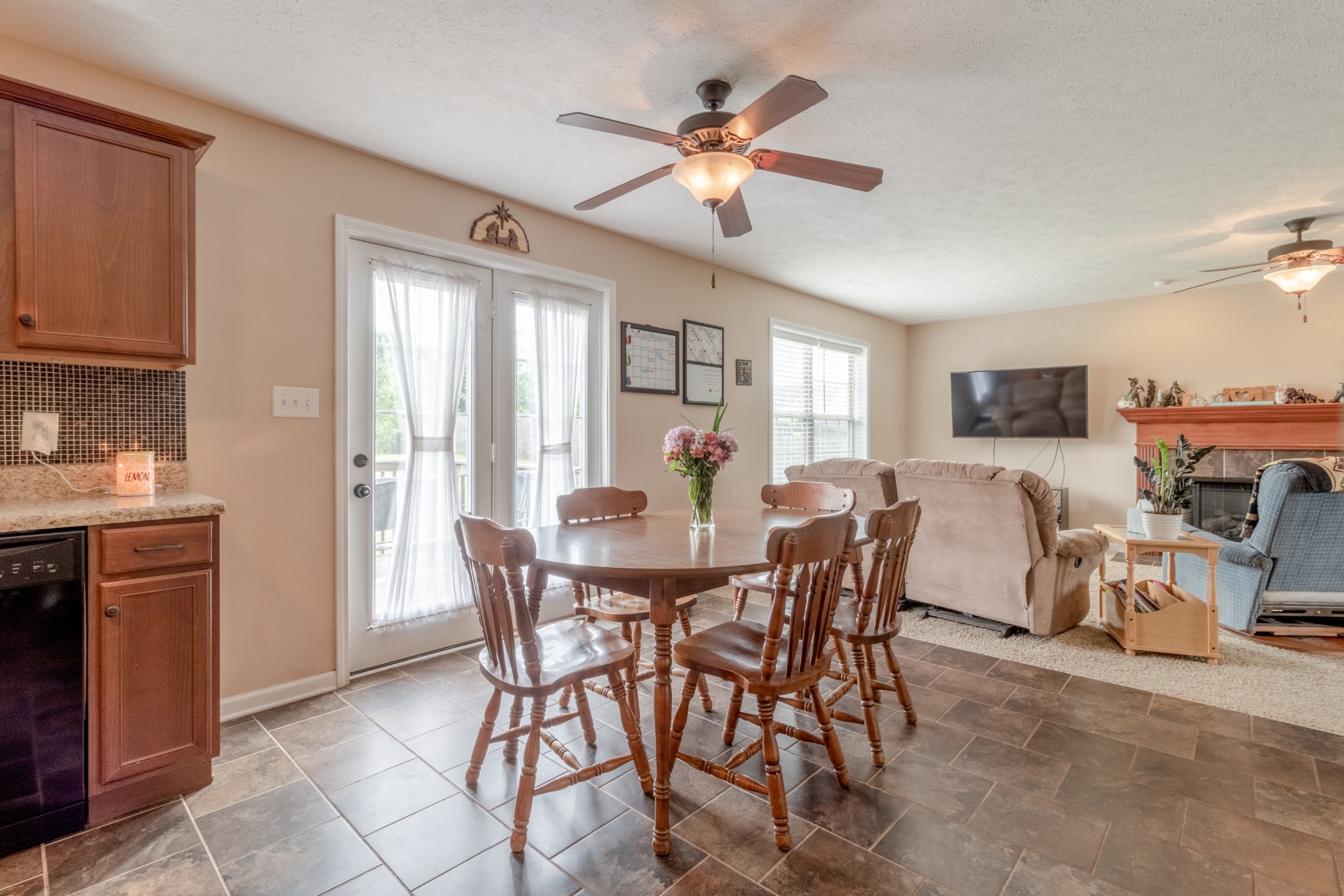 1957 Patton Road Clarksville, TN 37042 - Photo 6 of 25 Gallery Image 6