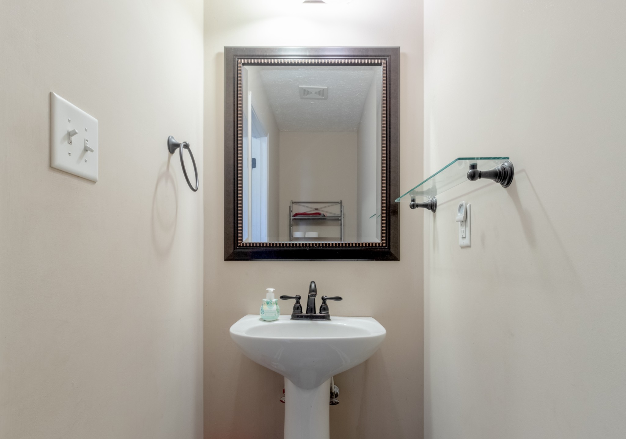 1957 Patton Road Clarksville, TN 37042 - Photo 8 of 25 Gallery Image 8