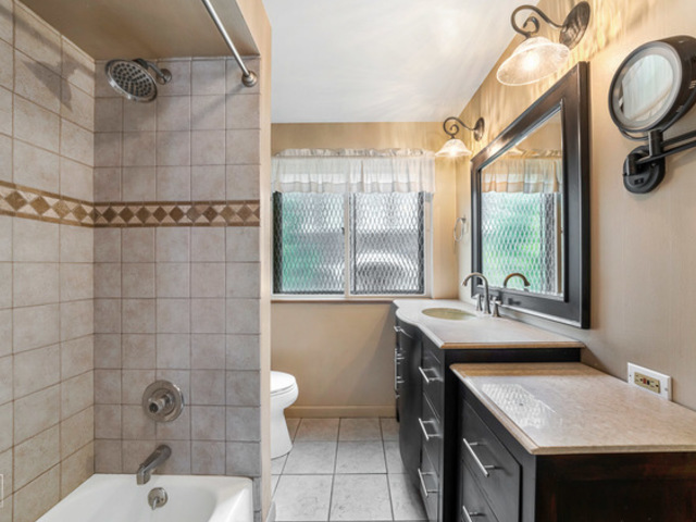 130 Prairie Avenue Wilmette, IL 60091 - Photo 18 of 24