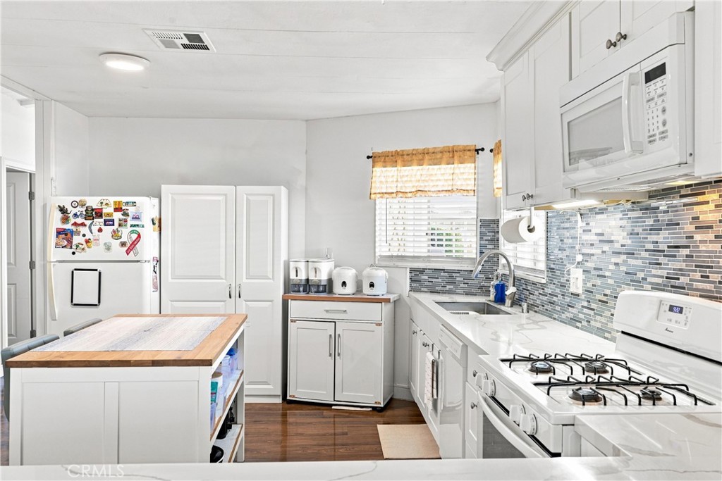 23301 Ridge Rte Drive, Unit 179 Laguna Hills, CA 92653 - Photo 10 of 30 Gallery Image 10