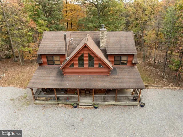 a bathroom with a sink and toilet