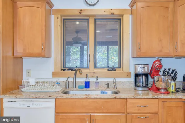 $585,000 | 456 Parkside Terrace, Berkeley Springs, WV 25411