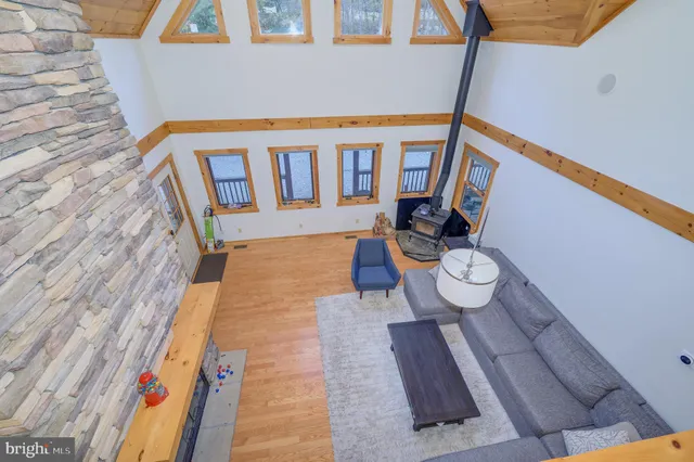 $585,000 | 456 Parkside Terrace, Berkeley Springs, WV 25411