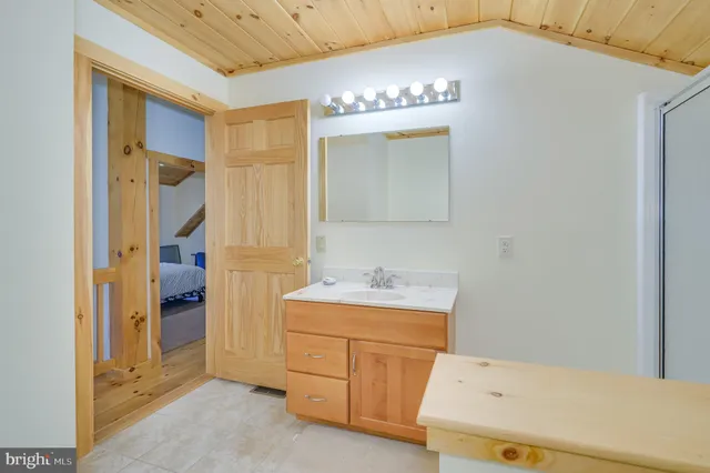 $585,000 | 456 Parkside Terrace, Berkeley Springs, WV 25411