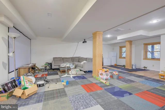 $585,000 | 456 Parkside Terrace, Berkeley Springs, WV 25411