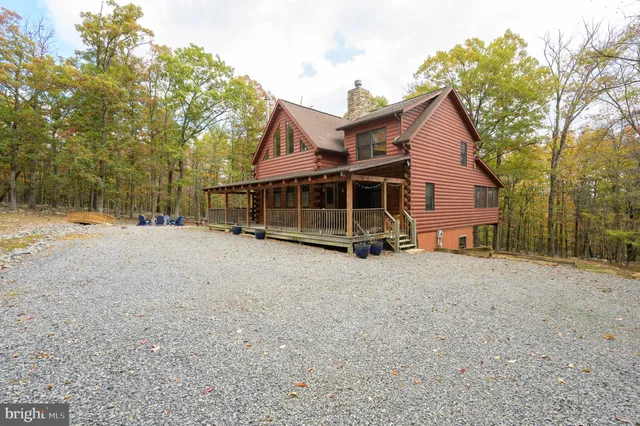 $585,000 | 456 Parkside Terrace, Berkeley Springs, WV 25411