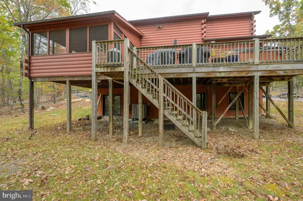 $585,000 | 456 Parkside Terrace, Berkeley Springs, WV 25411