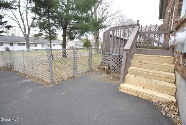 $2,400 | 49 Delafield Drive, Colonie, NY 12205