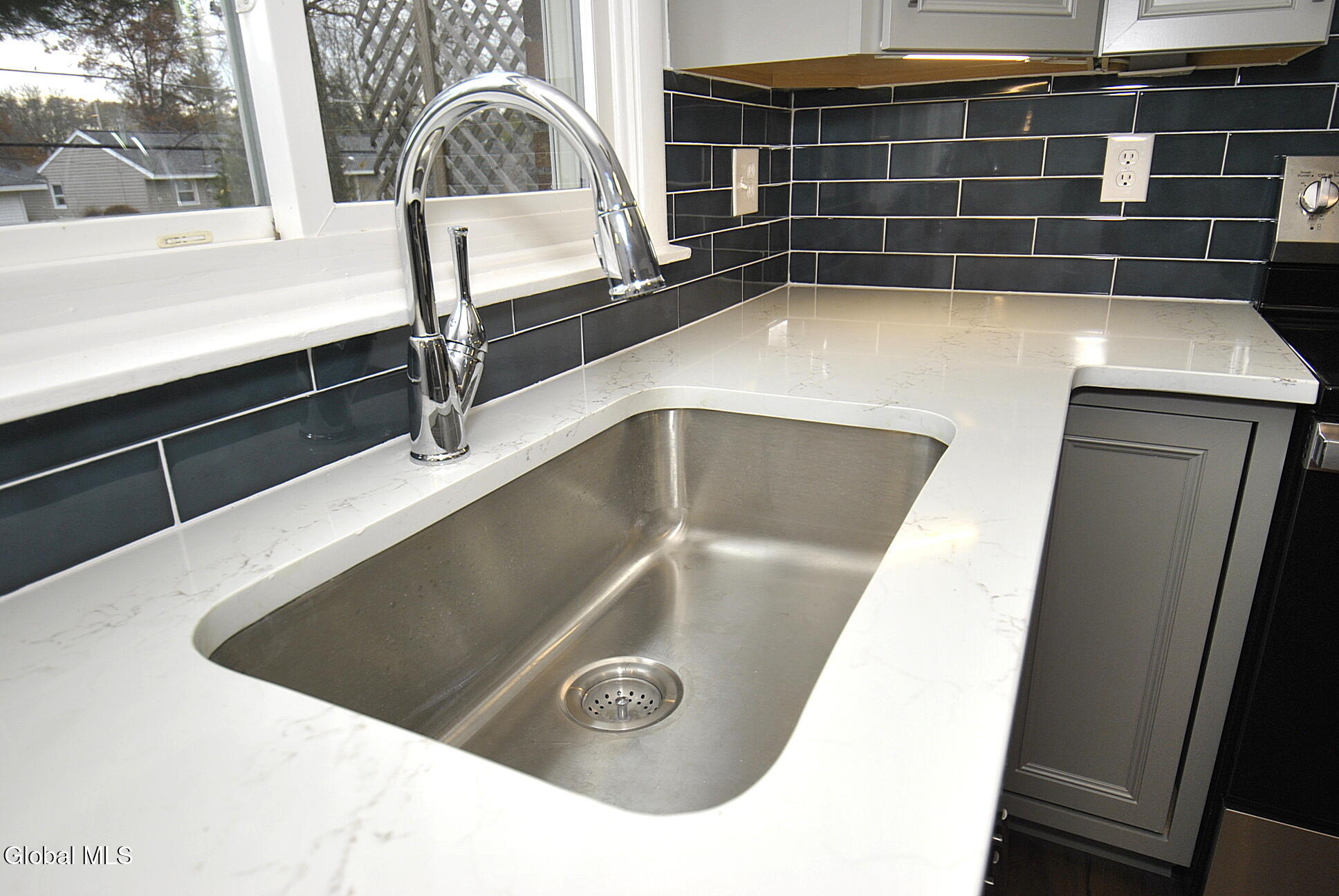 49 Delafield Drive Colonie, NY 12205 - Photo 4 of 29 _DSC0020