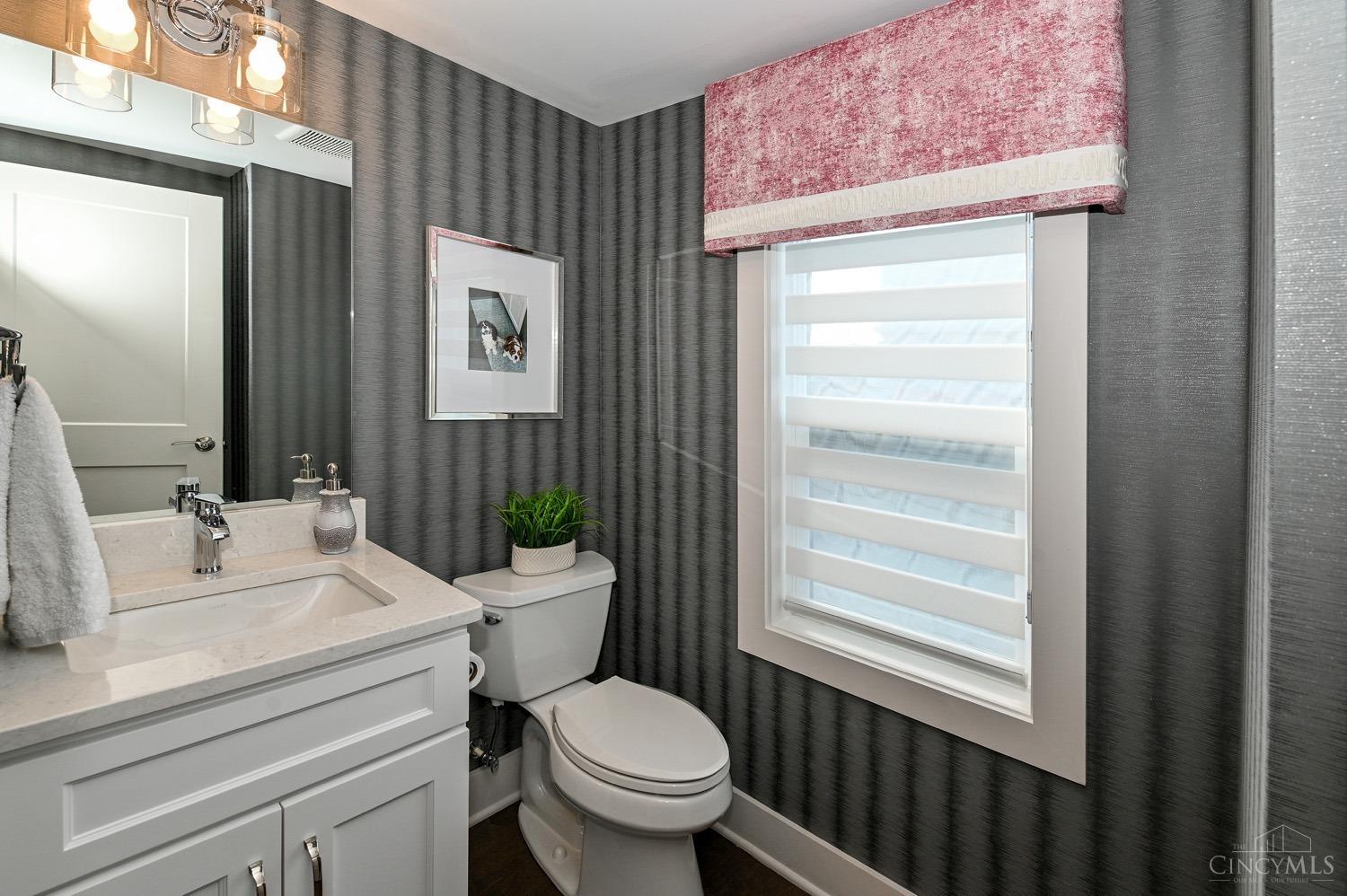 3916 Edwards Road, Unit D Cincinnati, OH 45209 - Photo 23 of 45