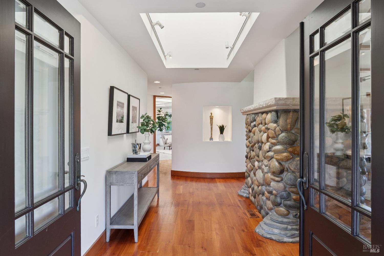 176 Highland Avenue San Rafael, CA 94901 - Photo 11 of 68