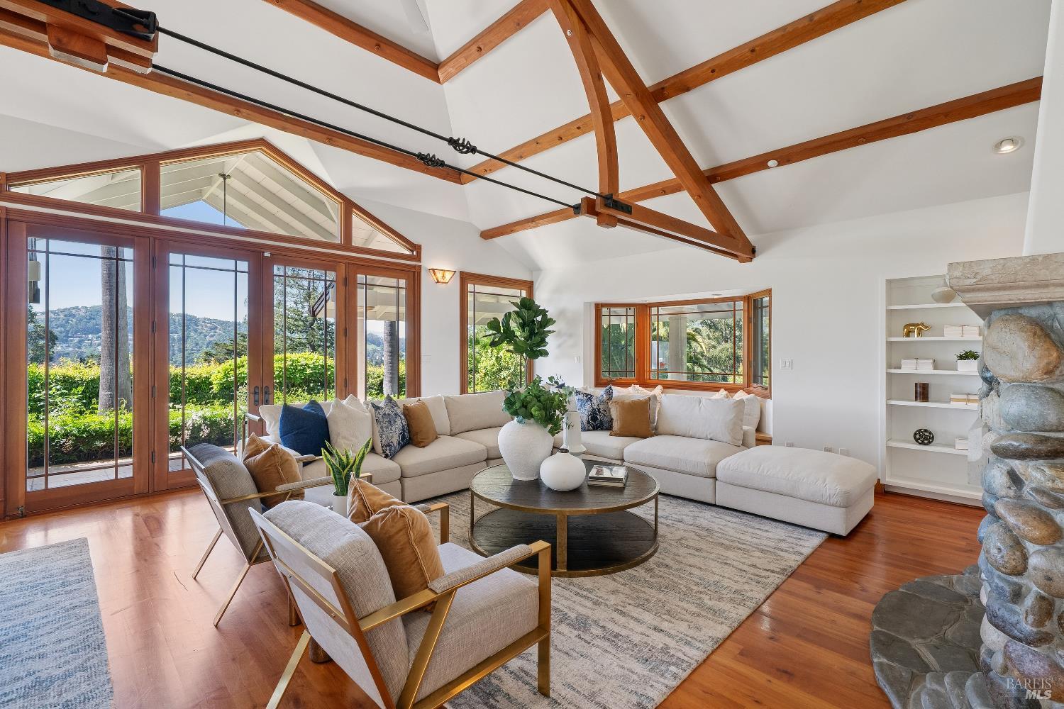 176 Highland Avenue San Rafael, CA 94901 - Photo 18 of 68