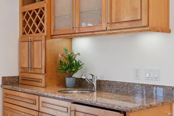 $3,995,000 | 176 Highland Avenue, San Rafael, CA 94901
